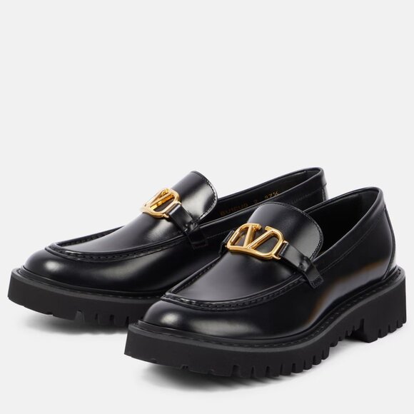Valentino Garavani V Logo VLOGO Leather Flat Lug Sole Loafers Shoes Black - Picture 1 of 16